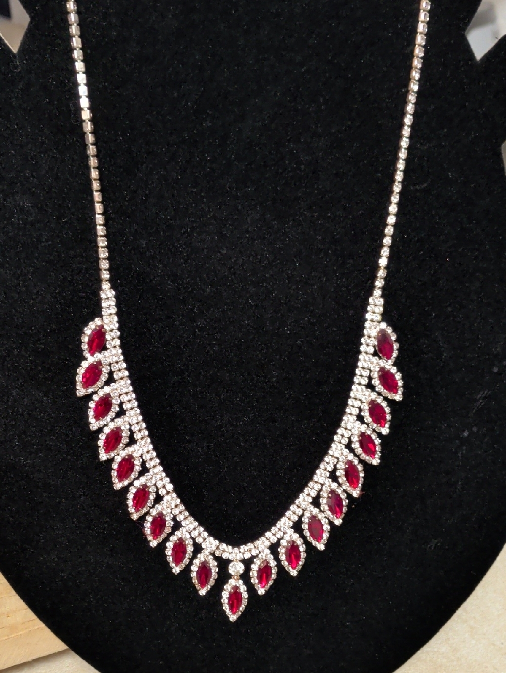 Red Teardrop Crystal‎ Necklace - Elegant Women’s Jewelry